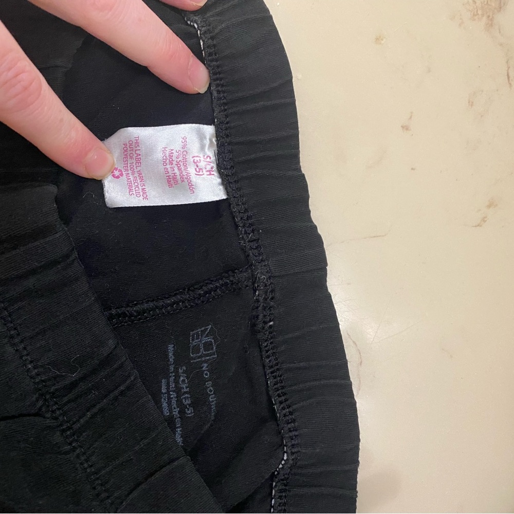 4) Four no boundaries (size 3-5) smll black leggings - Picture 3 of 13